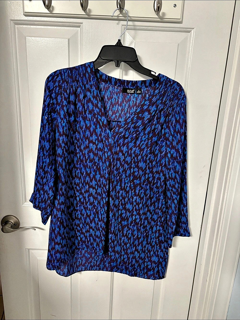 a.n.a Abstract Short Sleeve Blouse in Blue & Purple Size Small